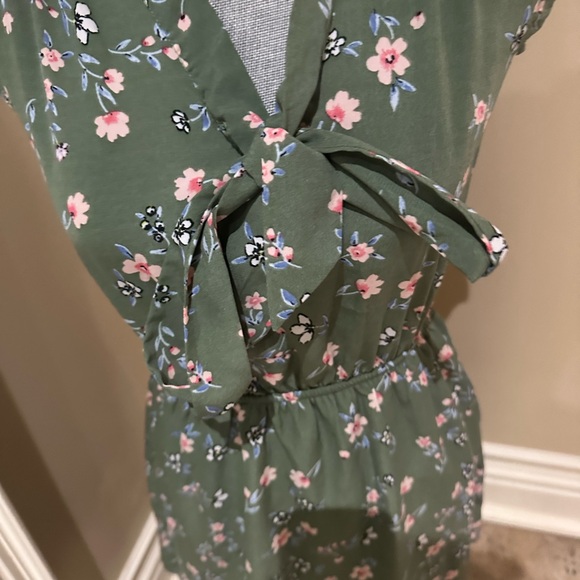 Monteau Dress - Picture 3 of 6